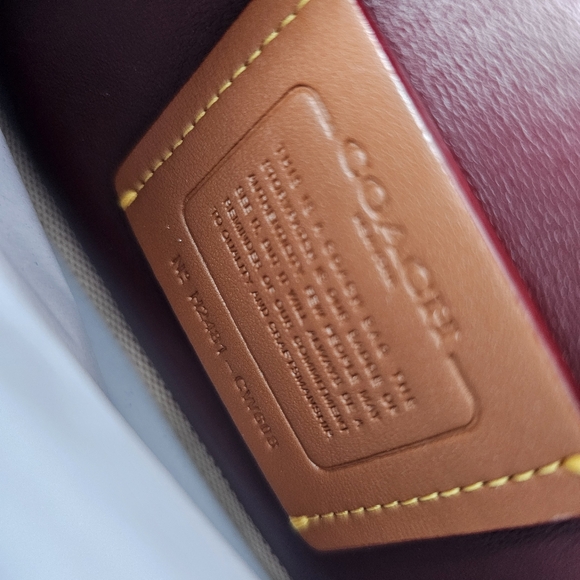 Coach Tabby 20 Bag - Picture 6 of 8